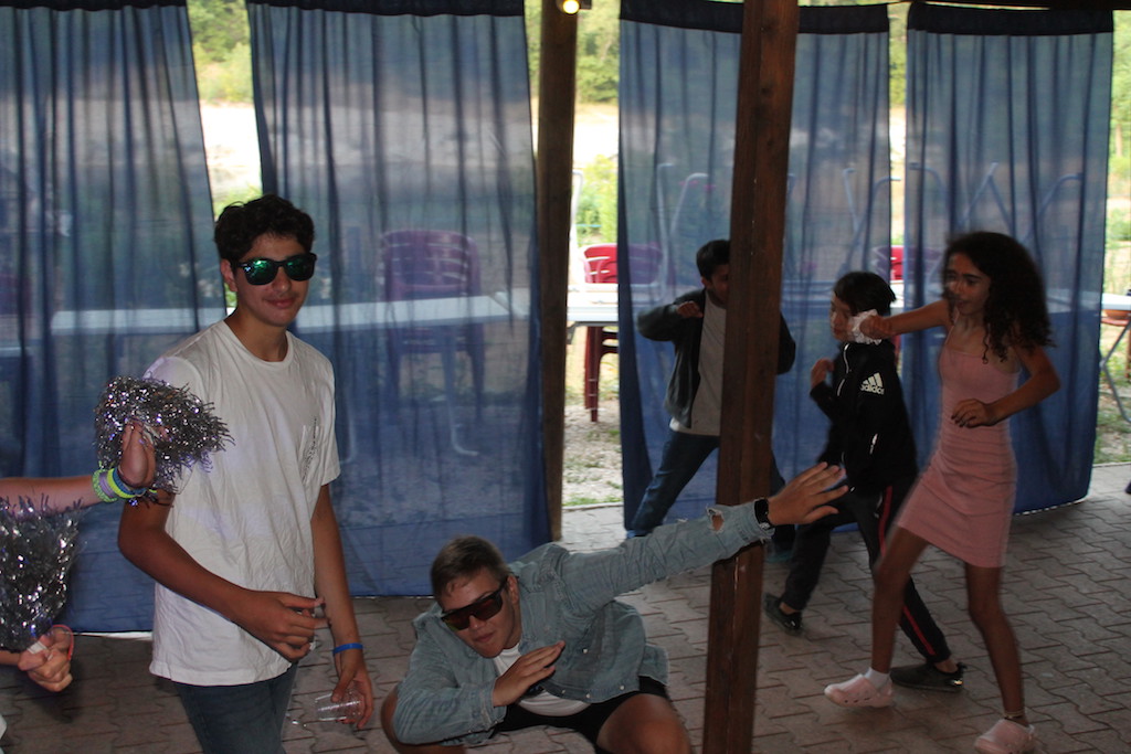 Village Camps International Summer Camp Ard&egrave;che, France 2019-07-26 https://www.villagecamps.com/journals_admin/images/2236-7519-DiscoBall2 copy.jpg